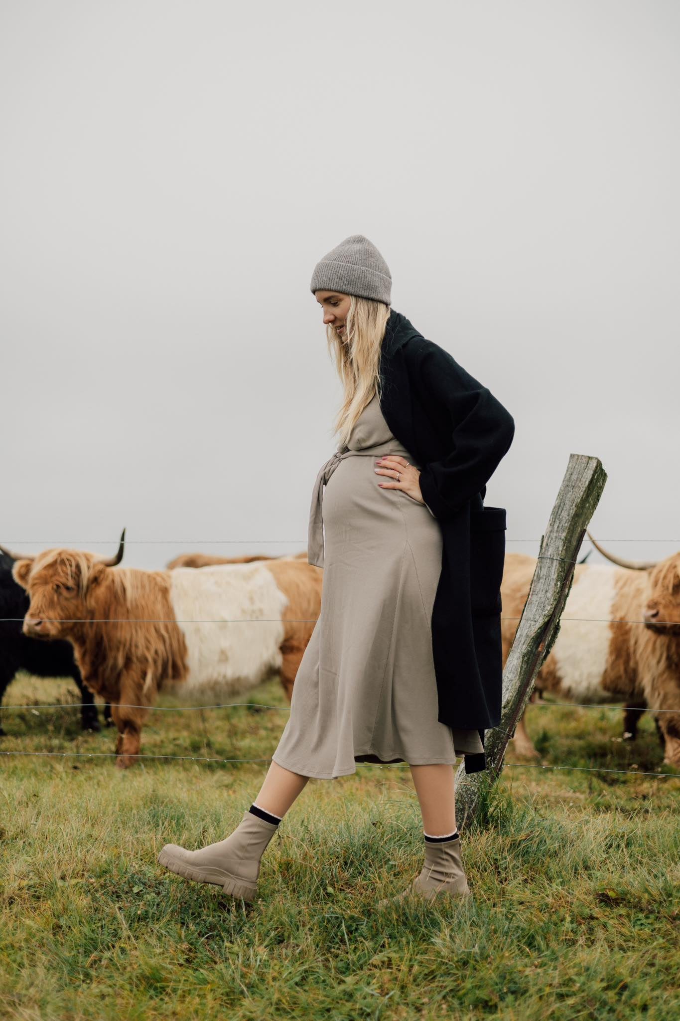 TISU äitiys- ja imetysmekko