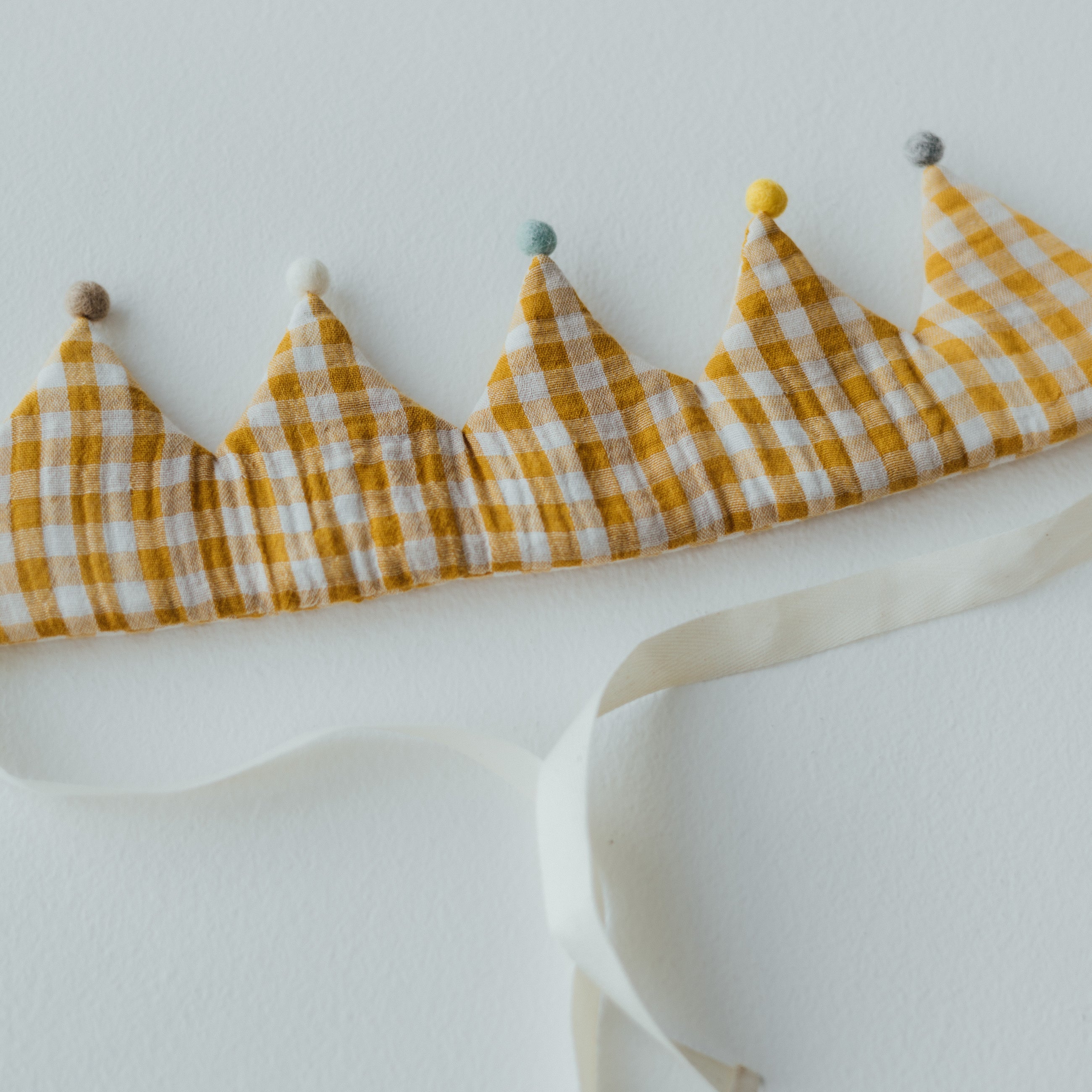 TISU lasten kruunu, Gingham mallisto